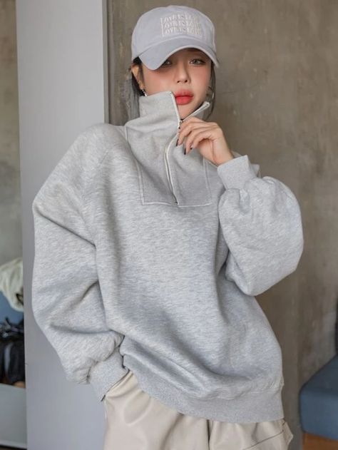 DAZY Quarter Zip Raglan Sleeve Oversized Sweatshirt | SHEIN USA Oversized Quarter Zip Outfit, Quarter Zip Outfit, Gray Sweatshirt Outfit, Oversized Quarter Zip, Zipper Outfit, Skate Girl, Women Sweatshirts, Gray Sweatshirt, Sweatshirt Zipper