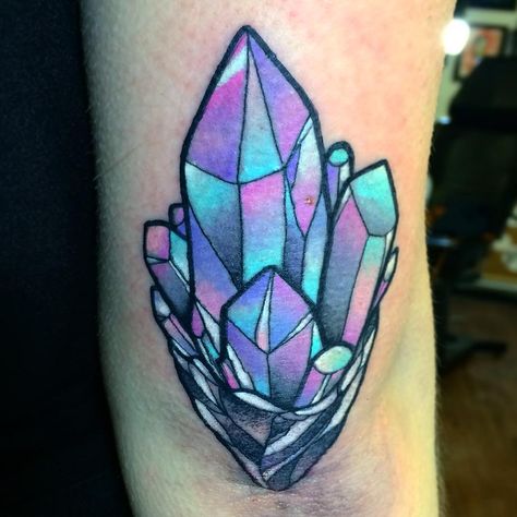 “Elbow crystals for Hannah. Thanks dude!!! #helenadarling #hfxtattoo” Succulent Tattoo, Tattoo Ankle, Mermaid Tattoo Designs, Gem Tattoo, Crystal Tattoo, Theme Tattoo, Mermaid Tattoo, 1 Tattoo, Purple Crystal