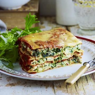 Spinach and ricotta lasagne Recipes With Ricotta, Recipes With Ricotta Cheese, Spinach And Ricotta Lasagne, Healthy Lasagna Recipes, Vegetarian Lasagne, Lasagna Recipe With Ricotta, Healthy Lasagna, Ricotta Cheese Recipes, How To Make Spinach