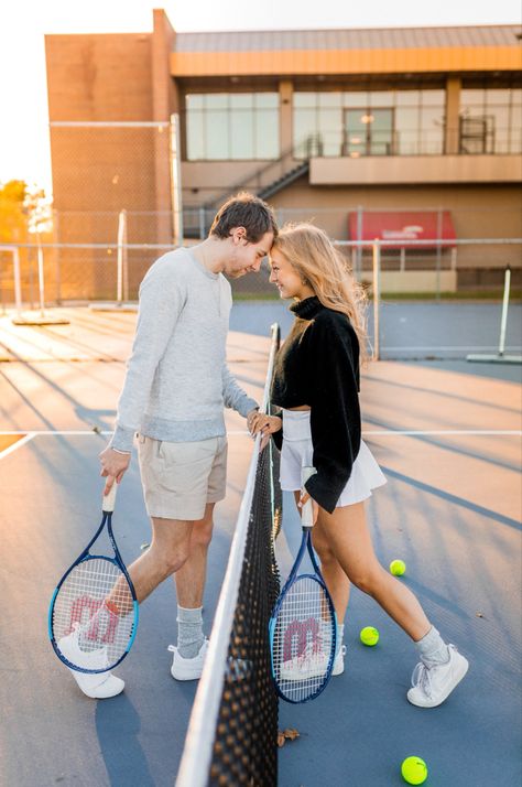 Tennis Court Photoshoot, Tennis Photoshoot, Tennis Doubles, Tennis Rules, Tennis Outfit Aesthetic, Tennis Photos, Tennis Aesthetic, Prewedding Outdoor, Sports Attire