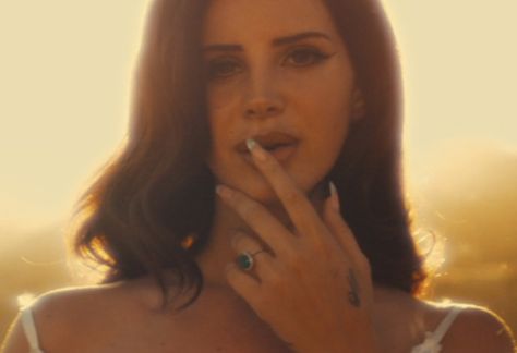 Bel Air Lana Del Rey, Music Lana Del Rey, Lana Del Rey Paradise, Lana Del Rey Outfits, Lana Del Rey Memes, Lana Del Rey Albums, Lana Rey, Elizabeth Grant, About Music