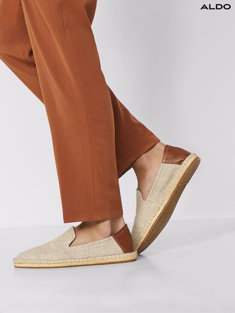 The slip-on espadrille: a summer must have shoe for men. This light and easy loafer can be worn day or night at the office or out for a 5 a 7. Men’s Espadrilles, Slip On Shoes Men, Mens Beach Shoes, Mens Slip Ons, Shoe For Men, Mens Summer Shoes, Espadrilles Shoes, Men Sandals, Street Style Shoes