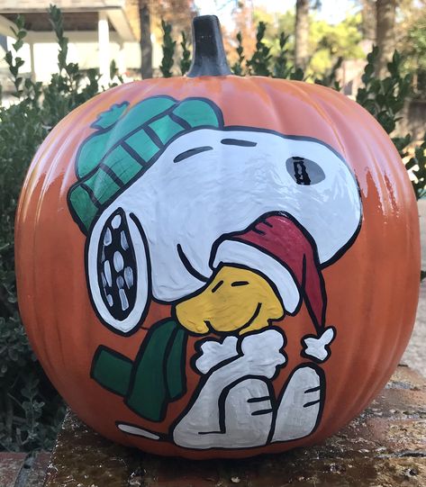 Pumpkin Christmas Painting Ideas, Christmas Painted Pumpkins, Christmas Pumpkins Painted, Christmas Pumpkins, Pumpkin Carvings, Halloween Facts, Inspiration Painting, Spooky Szn, Outside Decorations