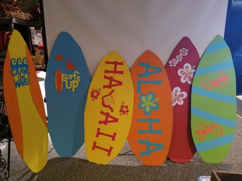 Cardboard Surfboards Cardboard Surfboard Decoration, Diy Cardboard Surfboard, Surf Party Ideas, Diy Surfboard Decor, Cardboard Surfboard, Surfer Costume, Surfboard Craft, Diy Surfboard, Luau Party Decorations