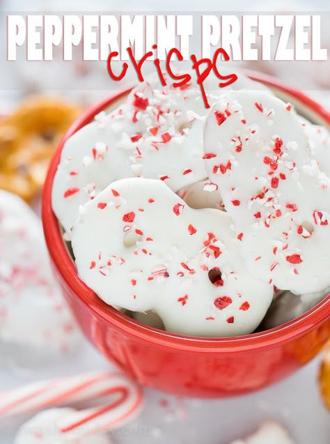 These super easy Peppermint Pretzel Crisps are a great treat for neighbors or for munching on during Christmas time! Holiday Bites, Tres Leches Cupcakes, Peppermint Pretzel, Candy Cane Recipe, Pretzel Crisps, Thanksgiving Break, Holiday Eating, Candy Fudge, Chocolate Drip