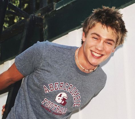 Young Chad Michael Murray. Chad Micheals, Gilmore Guys, Michael Murray, Gilmore Girl, Chad Michael Murray, Taylor Lautner, Blonde Guys, Channing Tatum, The Perfect Guy