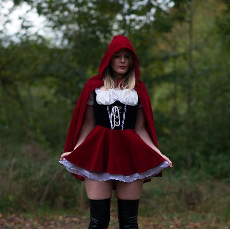 Table Halloween, My Halloween Costume, Red Riding Hood Costume, Cowgirl Look, Harley Quinn Cosplay, Easy Costumes, Fantasias Halloween, Trick Or Treating, Little Red Riding Hood