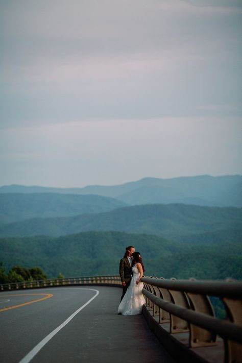 Elope In Gatlinburg, Engagement Photos Gatlinburg, Elope Gatlinburg Tn, Tennessee Elopement Ideas, Gatlinburg Elopement Photography, Smoky Mountain Wedding Elopements, Gatlinburg Tennessee Elopement, Gatlinburg Proposal, Smokey Mountain Wedding Elopement