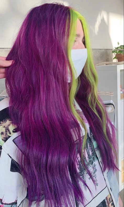 Halloween Hair Color Ideas, Halloween Hair Color, Purple And Green Hair, Neon Hair Color, Funky Hair Colors, Green Hair Girl, Green Money, Green Hair Dye, Blue Green Hair