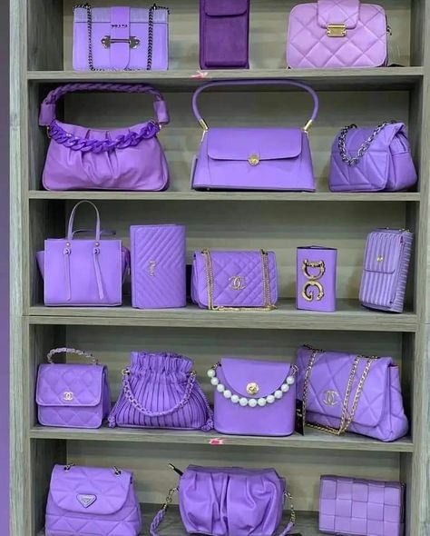 Purple Bags Aesthetic, Purple Girly Things, Mode Purple, My Style Bags, Purple Handbags, Purple Vibe, Luxury Bags Collection, Purple Purse, Pretty Jewelry Necklaces