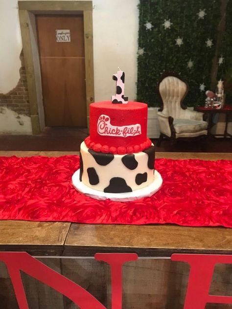 Chic Fil A Birthday Party, Chick Fil A Party Theme, Chickfila Birthday Party, Chick Fil A First Birthday Party, Cow Print Desserts, Chick Fil A Cake, Chick Fil A Birthday Party Theme, Chick Fil A Birthday, Ace Birthday