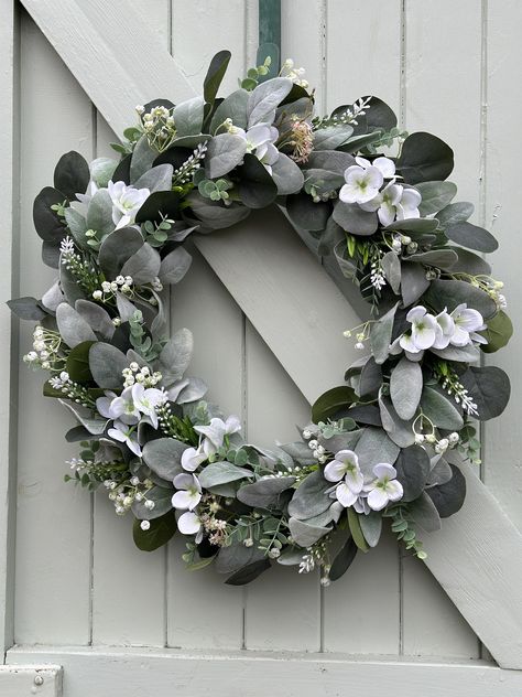 White hydrangea centerpieces