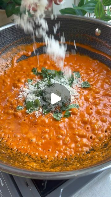 Calabrian Chili Pasta, Spicy Rigatoni Pasta, Beef Mongolian, Spicy Rigatoni, Spicy Pasta Recipes, Chinese Seafood, Couscous Dishes, Bbq Salad, Burrata Recipe