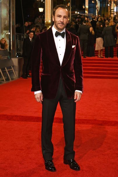 BAFTAs 2017 Best Dressed: the 7 most stylish men on the red carpet Maroon Velvet Blazer, Groom Blazer, Mens Christmas Party Outfit, White Tuxedo Wedding, Christmas Outfit Men, Mens Tuxedo, Tuxedo Coat, Most Stylish Men, Best Dressed Man