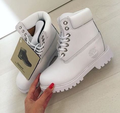 large-290 Timber Boots, White Timberlands, Áo Blu, Yellow Boots, Shoe Closet, Dream Shoes, Shoe Obsession, Timberland Boots, Shoe Game