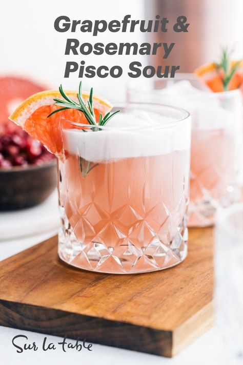 Pisco Drinks, Orange Bitters Recipe, Pisco Sour Recipe, Fruit Punch Recipe, Chai Tea Recipe, Spring Cocktail, Orange Bitters, Sour Foods, Pisco Sour