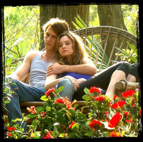 Luke Bracey & Liana Liberato aka Dawson Cole and Amanda Collier Amanda Collier, The Best Of Me Movie, Best Of Me Movie, Liana Liberato, Luke Bracey, Australian Actors, Art Of Seduction, Nicholas Sparks, Romantic Photos