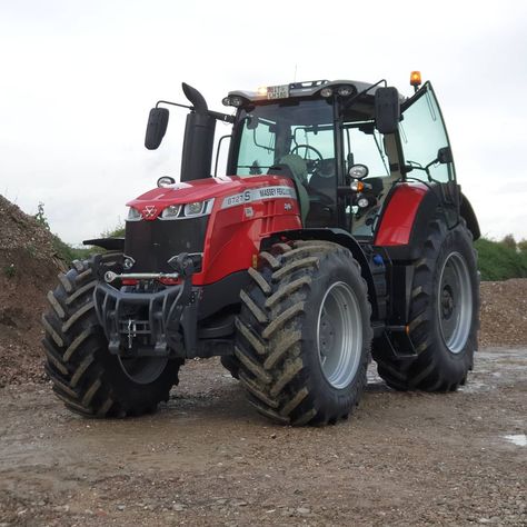 Tractor Photography, Massey Tractor, Big Tractors, Massey Ferguson Tractors, Red Tractor, Farm Machinery, Massey Ferguson, Farm Tractor, Do You Like It