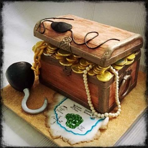 Treasure Chest Cake, Pirate Halloween Party, Pirate Birthday Cake, Dragon Cake, Fairytale Party, Pirate Treasure Chest, Sea Cakes, Pirate Cake, Pirate Theme Party