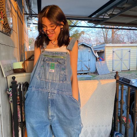 Willow Hale, Look Boho Chic, Bad Reputation, Spring Fits, Looks Style, Dungarees, Outfits Casuales, Look Cool, Cute Casual Outfits