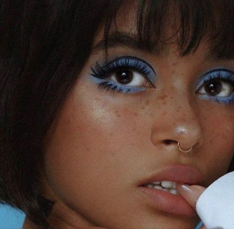 Baby Blue Eyeshadow, Doe Eye Makeup, 60s Makeup, Blue Eyeshadow Looks, Ethereal Makeup, Face Reference, Soft Glam, Vintage Makeup, Blue Eyeshadow