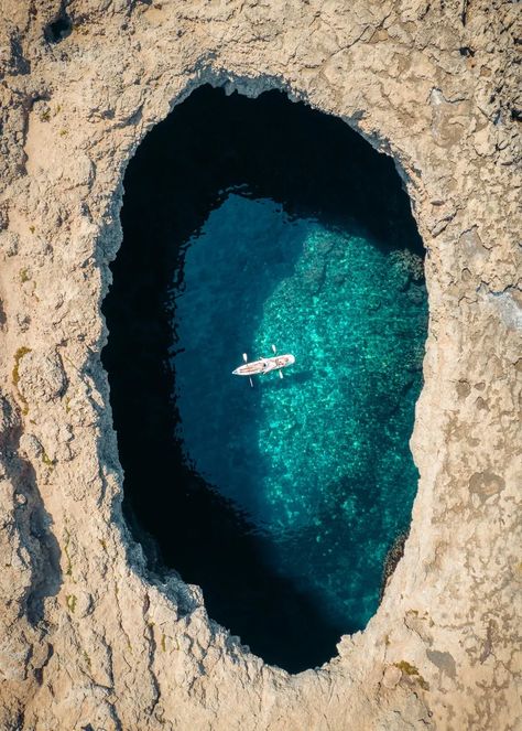 An inspiring travel guide featuring 70 best things to do in Malta. Find out why the beautiful Maltese Islands of Gozo, Comino, and Malta are among the best travel destinations in Europe. This is the Ultimate Malta Travel Guide for your next Malta Vacation! | Best Malta Beaches | Best Restaurants in Malta | Best Places to Stay in Malta | Best Things to do in Malta | Best Places in Malta | Best of Malta | Bucket List Malta | Must See Malta | Must See Places in Malta St Julians Malta, Malta Aesthetic, Malta Architecture, Malta Must See, Gozo Malta, Malta Vacation, St Paul’s Bay Malta, Malta Sunset, Malta Beaches Beautiful