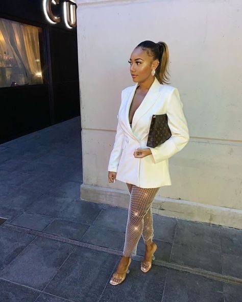 Grown Black Women, Blazer And Leggings Outfit, Party Outfits Black Women, Blazer And Leggings, White Party Outfits, Diamond Pants, 32 Year Old Woman, All White Party Outfits, 21st Birthday Outfits