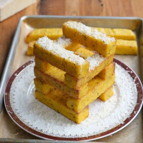 Polenta Chips Polenta Chips, Chocolate Scones, Bariatric Food, Soy Chicken, Recipes Side Dishes, Great Appetizers, Cereal Recipes, Baking Tins, Polenta