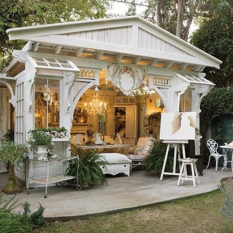 Cottage Garden Sheds, Cottage Shabby Chic, Backyard Sheds, She Sheds, Small Buildings, Cottage Design, She Shed, Pool Ideas, Garden Structures