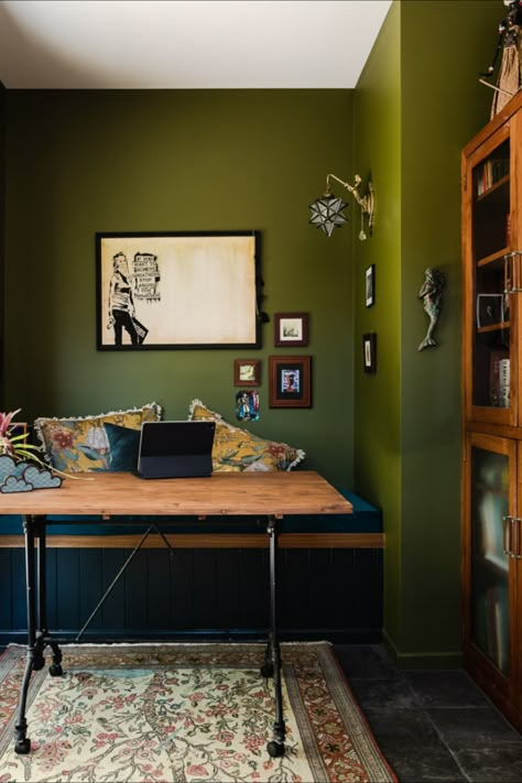 Green Office Space, Green Office Walls, Cosy Library, Green Home Office, Green Home Offices, Light Green Walls, Home Office Interior, Mcm House, Green Office