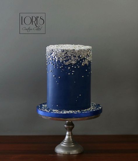 Navy Blue And Silver Birthday Cake, Blue And Silver Cake Ideas, Blue Silver Cake, Blue And Silver Cake, Hanukkah Cake, Hannukah Decorations, Winter Gala, Modern Birthday Cakes, Decorate Cake