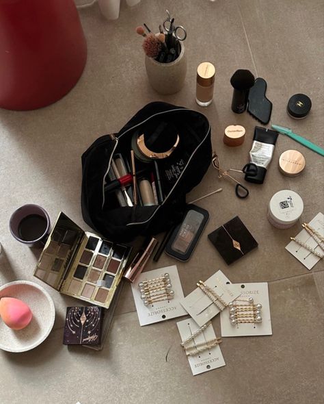 Clutter Aesthetic, Makeup Aesthetic, Character Aesthetic, Aesthetic Makeup, Makeup Looks, Makeup, Make Up, Make Up Looks