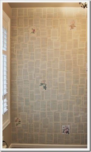 Book page wallpaper - I feel like I would just be constantly reading the wall Book Paper Wall, Book Page Wallpaper, Page Wallpaper, Craft Ideas Paper, Hanging Craft Ideas, Hanging Craft, Paper Wall Hanging, Book Paper, Book Wallpaper