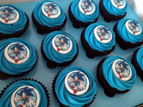 7 Ways to Throw a Sonic Party for Your Child ... Cupcake Sonic, Hedgehog Cupcakes, Hedgehog Cupcake, Bee Birthday Cake, Sonic Hedgehog, Sonic Birthday Parties, Sonic Party, Cupcakes For Boys