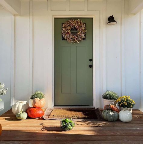 Matte Olive Green Door - Soul & Lane Olive Green Door, Best House Colors Exterior, Sage Green House, Cottage Shutters, Exterior Door Colors, Cottage Core Home, White Porch, Green Front Doors, House Shutters