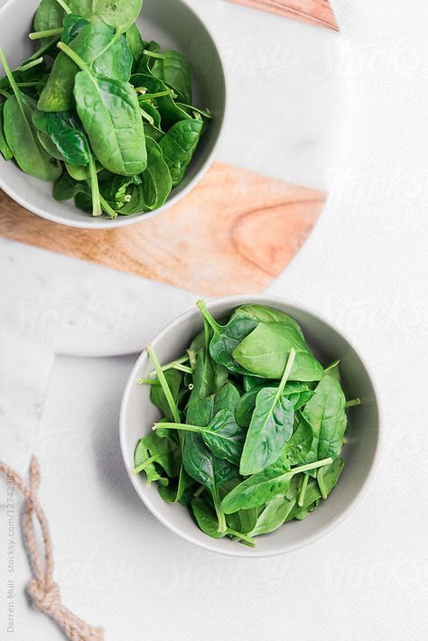 Micronutrient Foods, Foods With Magnesium, Magnesium Foods, Vegetarian Protein Sources, Vegetables Photography, Food Pack, Fresh Spinach, Gluten Free Grains, Healthy Oils