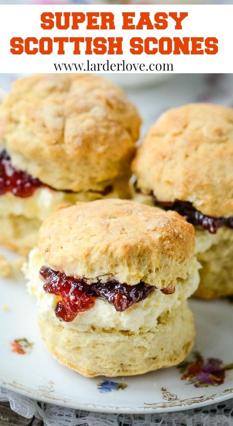 Cookie Fails, British Scones Recipe, Scones Recipe Uk, Scottish Scones, Simple Scones, Fluffy Scones, Basic Scones, British Scones, Best Scone Recipe