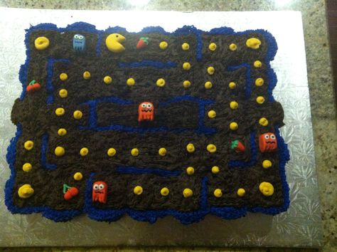 Pacman cupcake pull apart cake Cupcake Cakes Pull Apart, Cupcake Pull Apart Cake, Birthday Cake 10, Pac Man Party, Cupcake Pull Apart, Arcade Party, Pull Apart Cupcake, Cupcake Videos, Pull Apart Cake