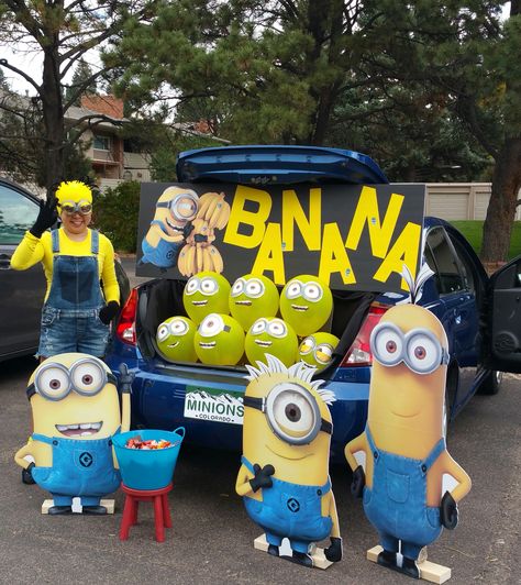 Minion Golf Cart, Minion Themed Trunk Or Treat, Minion Truck Or Treat, Trunk Or Treat Minion Theme, Trunk Or Treat Toddler Ideas, Trunk Or Treat Ideas Minions, Minion Trunk Or Treat Ideas For Trucks, Minion Trunk Or Treat Ideas For Suv, Trunk Or Treat Ideas For Elementary School