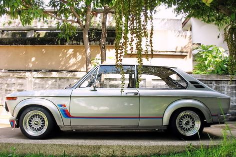 Old Bmw, Bmw 2002 Tii, Classic Bmw, Car Amp, Bmw Alpina, Bmw Classic, Bmw 2002, Street Cars, German Cars