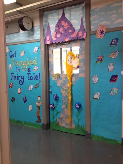 Classroom door. Rapunzel tangled Rapunzel Decorations, Fairy Tale Classroom, Kindergarten Classroom Door, Themes Preschool, School Castle, Preschool Classroom Themes, Disney Decorations, Board Themes, Fairy Tales Preschool