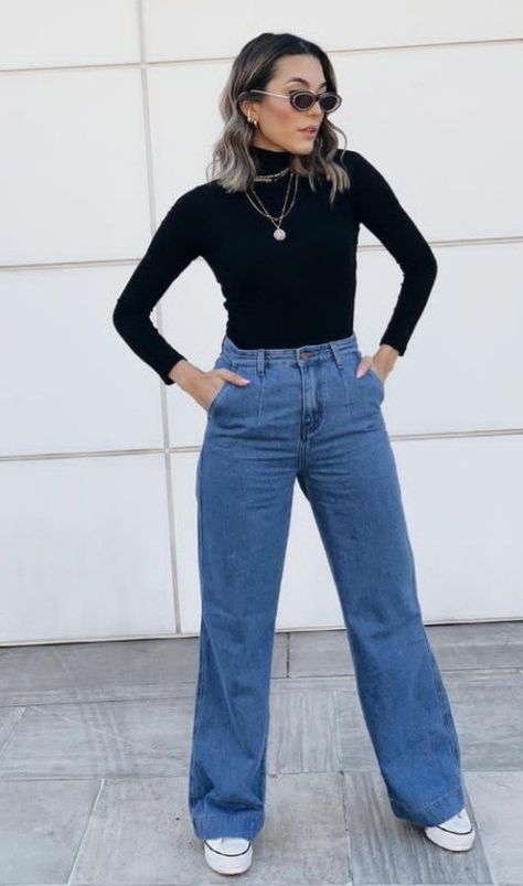 Flare Jeans Outfit, Wide Leg Jeans Outfit, Outfits Con Jeans, Looks Jeans, Jeans Outfit Winter, Blue Jean Outfits, Look Jean, Blue Flare Jeans, Outfit Mujer