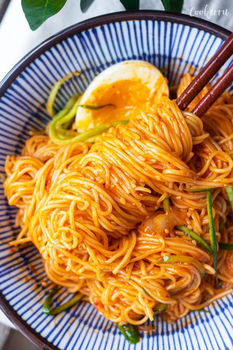 10-Minute Bibim Guksu (Korean Spicy Cold Noodles) - Cookerru Guksu Recipe, Guksu Korean, Spicy Cold Noodles, Bibim Guksu, Spicy Korean Noodles, Korean Cold Noodles, Koreansk Mad, American Foods, Korean Noodles