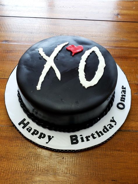 The Weeknd Cake. Chocolate Cake/M& M Filling. The Weeknd Cake, The Weeknd Birthday, 14th Birthday Cakes, 13 Birthday Cake, Cute Birthday Cakes, Just Cakes, Birthday Surprise Party, Sweet 16 Parties, Fun Baking Recipes