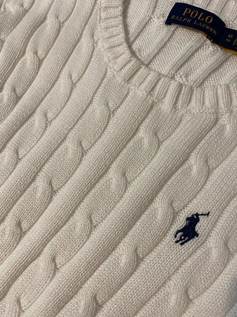 Ralph Lauren Old Money, Money Clothes, Ralph Lauren Jumper, Cashmere Polo, Preppy Mens Fashion, Sweater Polo, Super Rich Kids, Rich Girl Lifestyle, Polo Ralph Lauren Sweater