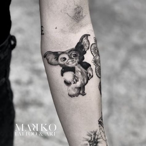 Gizmo Tattoo, Unicorn Tattoo Designs, Queen Bee Tattoo, Black Art Tattoo, Tattoo Patterns, Unicorn Tattoos, Wicked Tattoos, Scary Tattoos, Amazing Tattoos