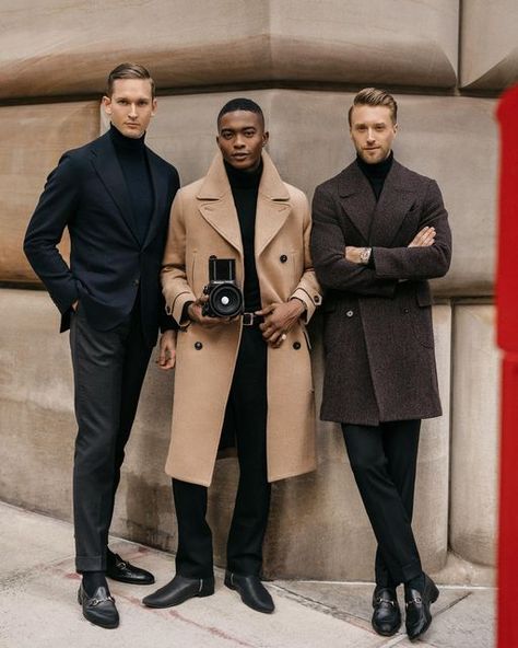 Ben Brewster on Instagram: "Always a good time catching up with the dapper gents @igeeokafor and @theclassjournal in New York City. Photographed by @arnaudmontagard" Old Money Coat, Modern Gentleman Style, Mens Fashion Suits Casual, Mens Casual Suits, Overcoat Men, Statement Coat, Smart Casual Men, Dad Fashion, Guys Clothing Styles