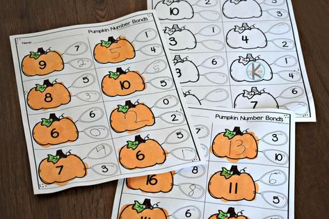 Super cute Pumpkin Number Bonds to 10 Worksheet s are such a fun math activity for kindergartners to practicing addition in October! Pie Printable, Number Bond Activities, Pumpkin Math Activities, Fall Homeschool, Number Bonds Worksheets, Number Bonds To 10, Pumpkin Math, Worksheet Kindergarten, Easy Math