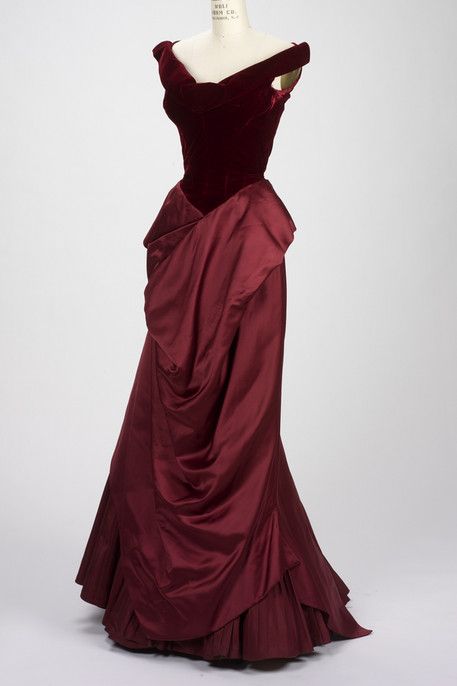 Evening gown Charles James, designer British-American, 1906-1978 Evening gown, 1955 Silk; cut velvet, satin, taffeta 57.084.1 Summer Opera Outfit, Risd Museum, Charles James, Chique Outfits, Vintage Gowns, Vintage Couture, Historical Dresses, Moda Vintage, 1950s Fashion