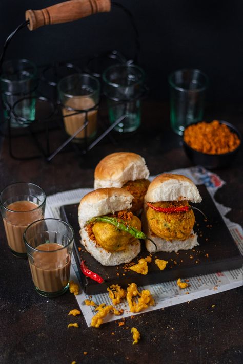 #vadapav #recipe #foodstyling #foodphotography #recipeilink #indiansnack #indianfood Vadapav Recipe, Red Chutney Recipe, Vada Pav Recipe, Indian Food Photography, Pav Recipe, Potato Balls, Indian Street Food Recipes, Food Street, Western Region